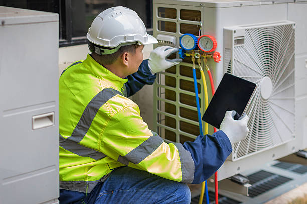 Professional Hvac technician working in Westport, NC